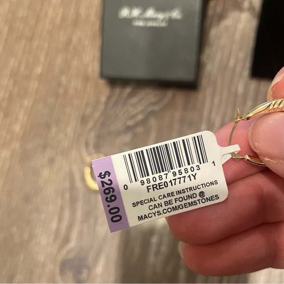 Macy’s 14K gold ribbed oval hoop earrings - Picture 5 of 5